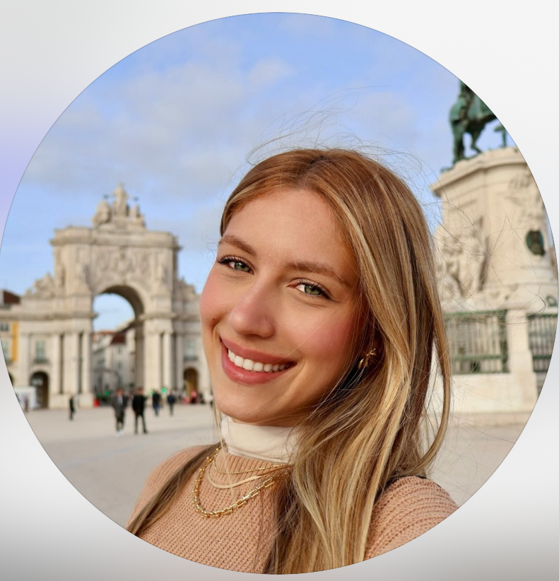 <em><strong>Paula F.</strong></em>